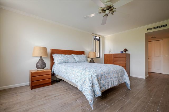 6267 MIDNIGHT PASS ROAD 306, Sarasota, FL 34242