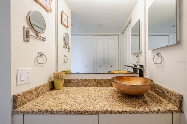 6267 MIDNIGHT PASS ROAD 306, Sarasota, FL 34242