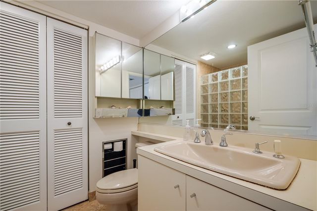 6267 MIDNIGHT PASS ROAD 306, Sarasota, FL 34242