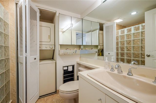 6267 MIDNIGHT PASS ROAD 306, Sarasota, FL 34242