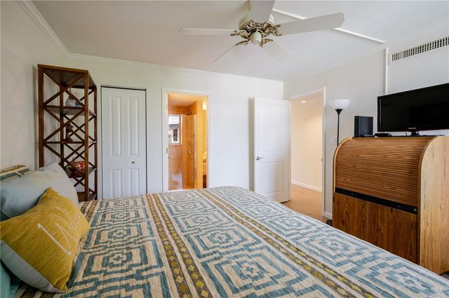 6267 MIDNIGHT PASS ROAD 306, Sarasota, FL 34242
