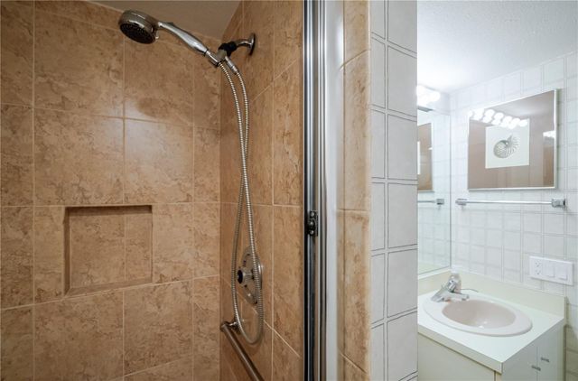 6267 MIDNIGHT PASS ROAD 306, Sarasota, FL 34242