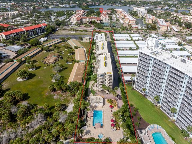 6267 MIDNIGHT PASS ROAD 306, Sarasota, FL 34242