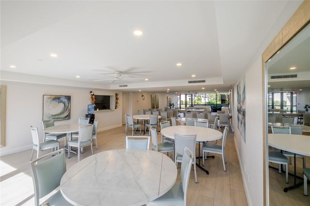 6267 MIDNIGHT PASS ROAD 306, Sarasota, FL 34242