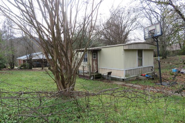 218 Celina St, Livingston, TN 38570