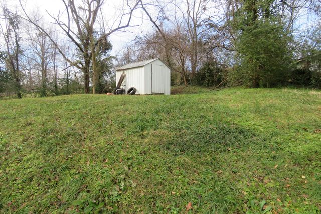 218 Celina St, Livingston, TN 38570