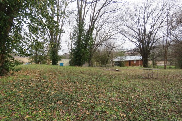 218 Celina St, Livingston, TN 38570