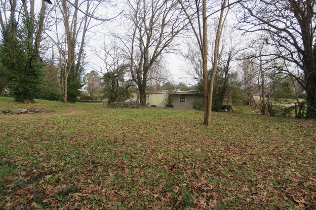 218 Celina St, Livingston, TN 38570