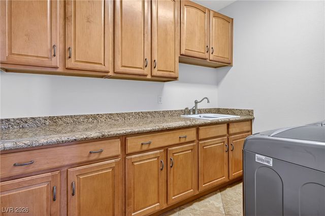 3050 American River Lane, Las Vegas, NV 89135