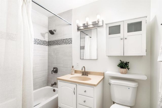 663 Charles Drive, Oceanside, CA 92057