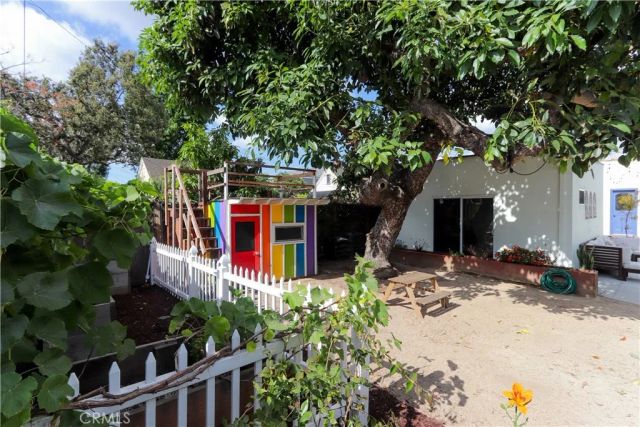 2421 Oakmont, Santa Ana, CA 92706