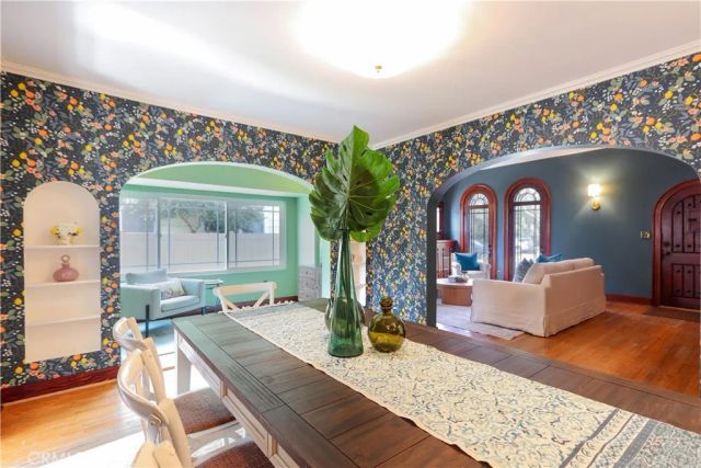 2421 Oakmont, Santa Ana, CA 92706