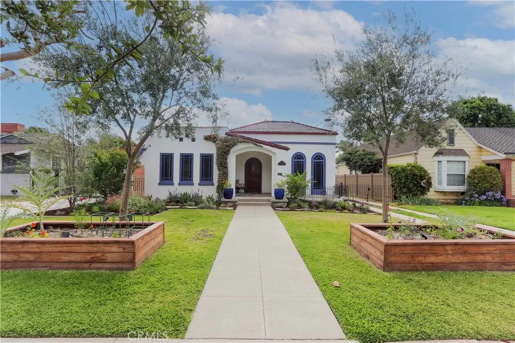 2421 Oakmont, Santa Ana, CA 92706