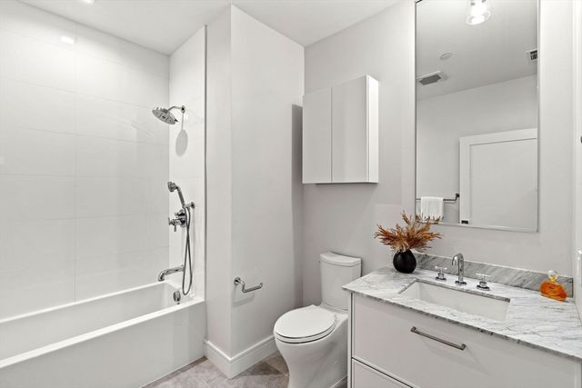 99 Sumner St 312, Boston, MA 02128