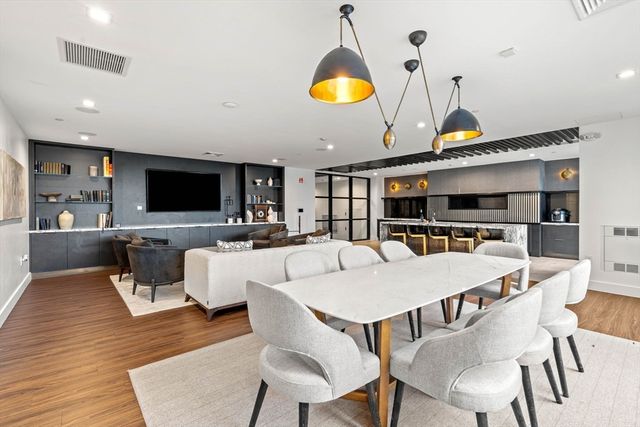 99 Sumner St 312, Boston, MA 02128