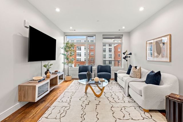 99 Sumner St 312, Boston, MA 02128