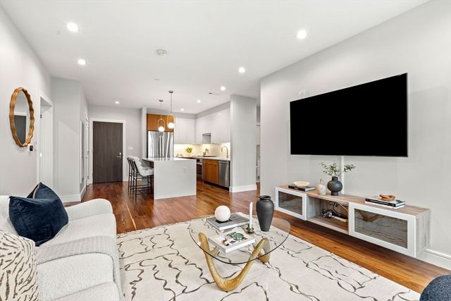 99 Sumner St 312, Boston, MA 02128