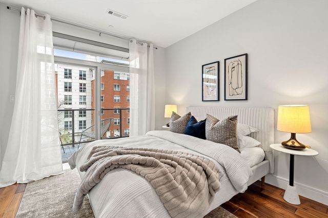 99 Sumner St 312, Boston, MA 02128