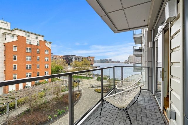 99 Sumner St 312, Boston, MA 02128