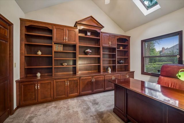 2310 Big Woods Drive, Batavia, IL 60510