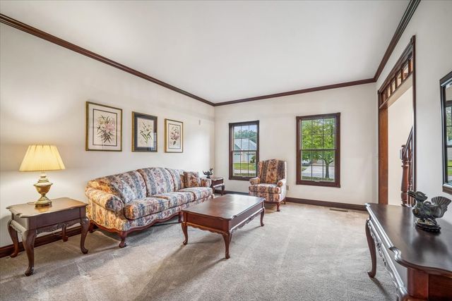 2310 Big Woods Drive, Batavia, IL 60510