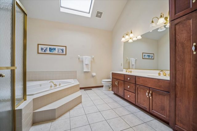 2310 Big Woods Drive, Batavia, IL 60510
