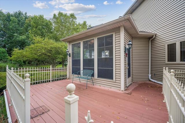 2310 Big Woods Drive, Batavia, IL 60510