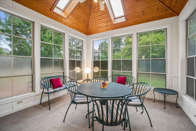 2310 Big Woods Drive, Batavia, IL 60510