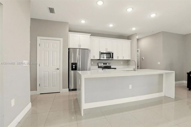 2908 SW 9th ST, Lehigh Acres, FL 33976