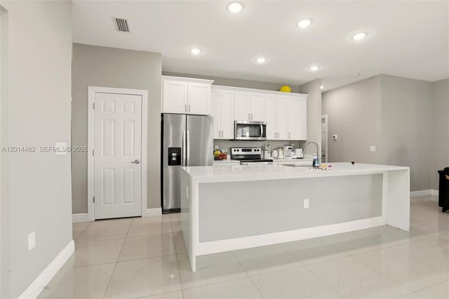 2908 SW 9th ST, Lehigh Acres, FL 33976