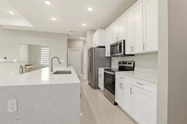 2908 SW 9th ST, Lehigh Acres, FL 33976