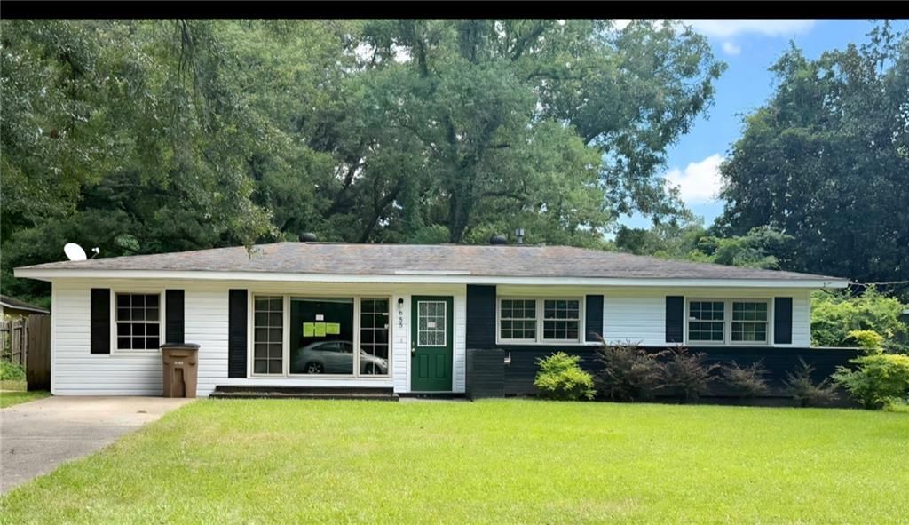 655 Wilshire Road, Mobile, AL 36609 — exterior