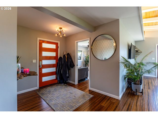 8013 Se MAPLE Ave, Vancouver, WA 98664