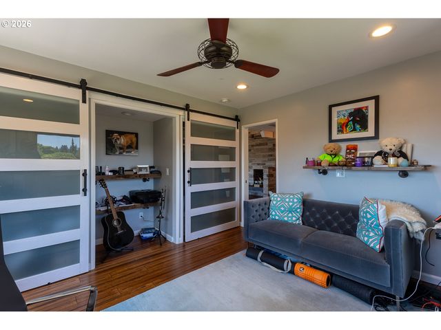 8013 Se MAPLE Ave, Vancouver, WA 98664