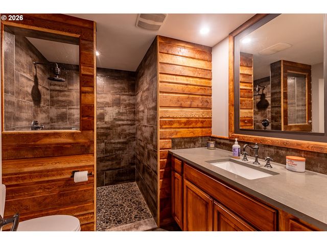 8013 Se MAPLE Ave, Vancouver, WA 98664