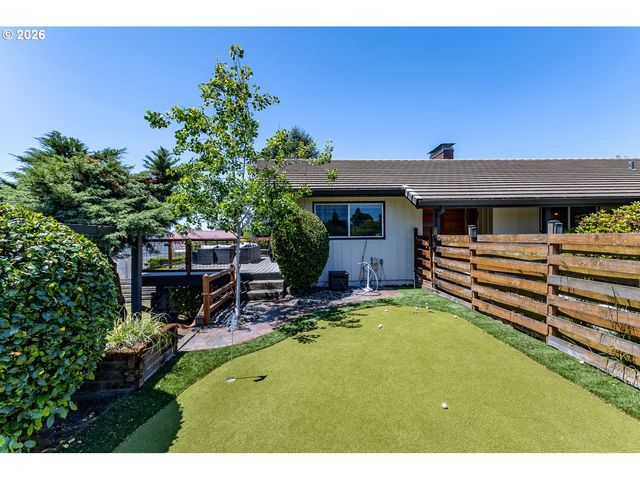 8013 Se MAPLE Ave, Vancouver, WA 98664