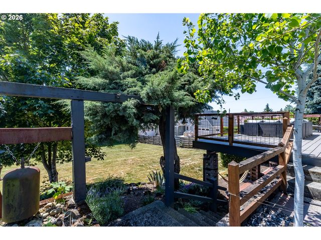 8013 Se MAPLE Ave, Vancouver, WA 98664