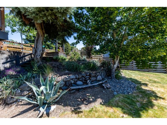 8013 Se MAPLE Ave, Vancouver, WA 98664