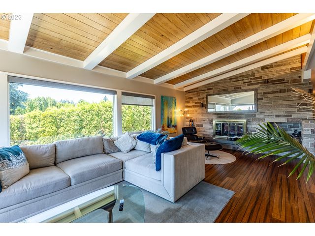 8013 Se MAPLE Ave, Vancouver, WA 98664