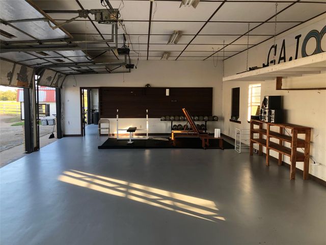 2520 Hwy 304, Smithville, TX 78957