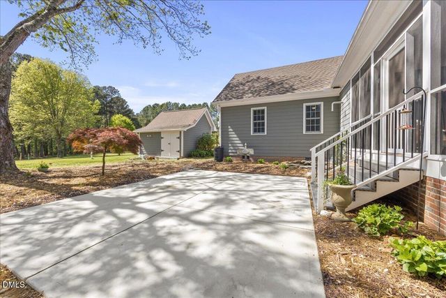 2333 Nc 39 Highway, Zebulon, NC 27597