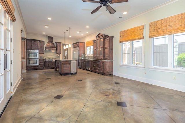 6800 OLD BRIDGE LN, Germantown, TN 38138