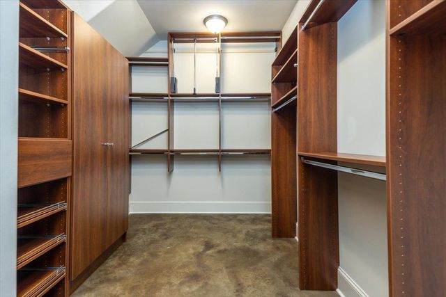 6800 OLD BRIDGE LN, Germantown, TN 38138