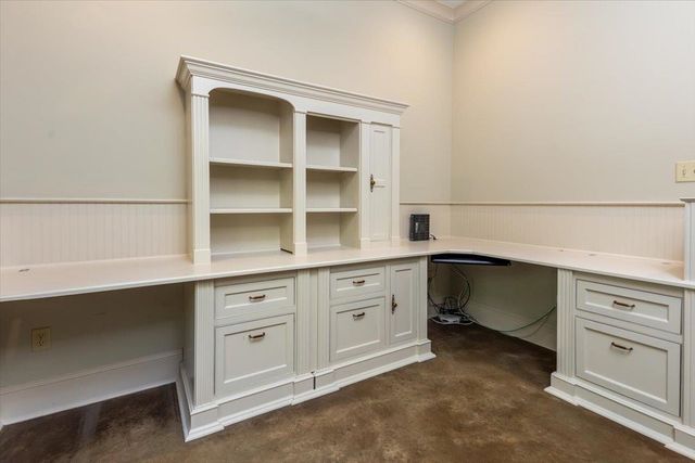 6800 OLD BRIDGE LN, Germantown, TN 38138