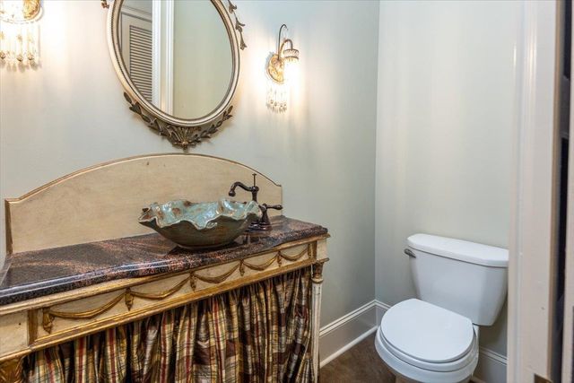 6800 OLD BRIDGE LN, Germantown, TN 38138