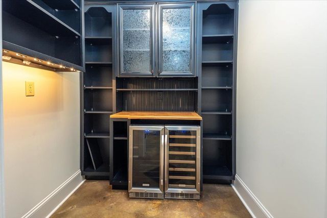 6800 OLD BRIDGE LN, Germantown, TN 38138