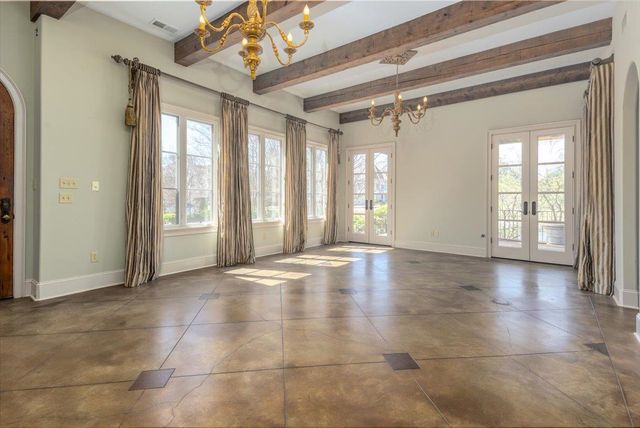 6800 OLD BRIDGE LN, Germantown, TN 38138