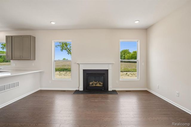 27109 Gallop Way, Saline, MI 48176