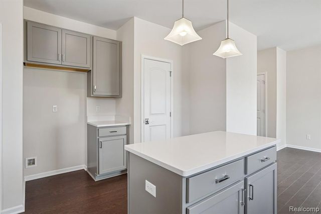 27109 Gallop Way, Saline, MI 48176