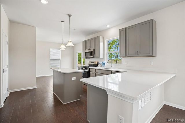 27109 Gallop Way, Saline, MI 48176